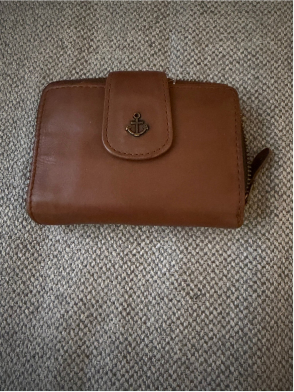 Harbour 2nd bifold brown leather wallet with a snap closure, change pocket